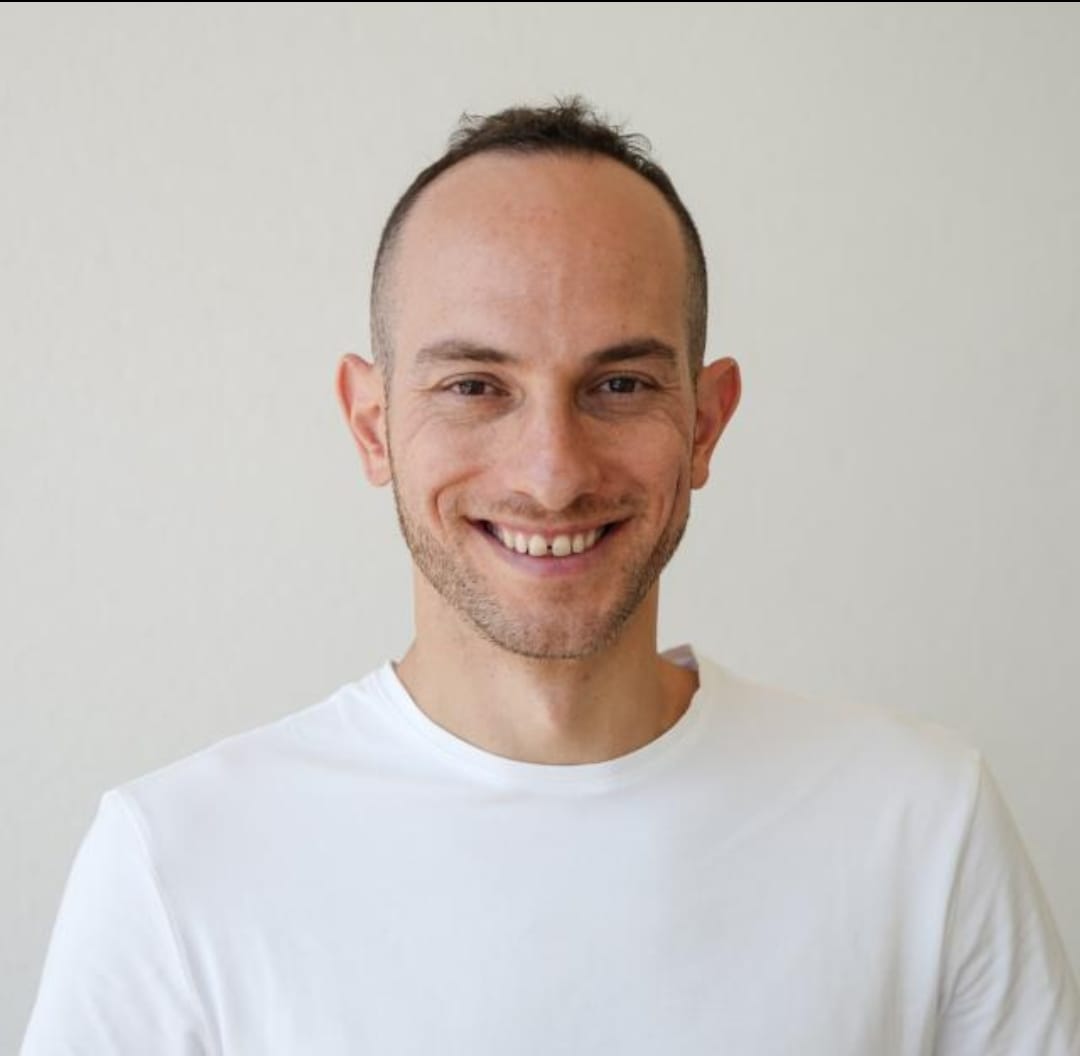 ד"ר אסף בלאט